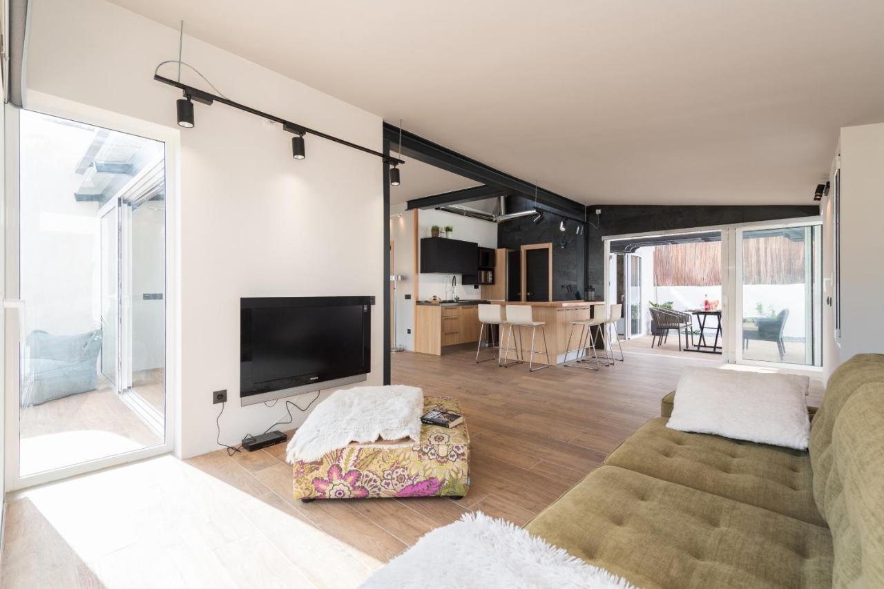 Modern Bungalow Dragon Club II Villa San Bartolome Bagian luar foto