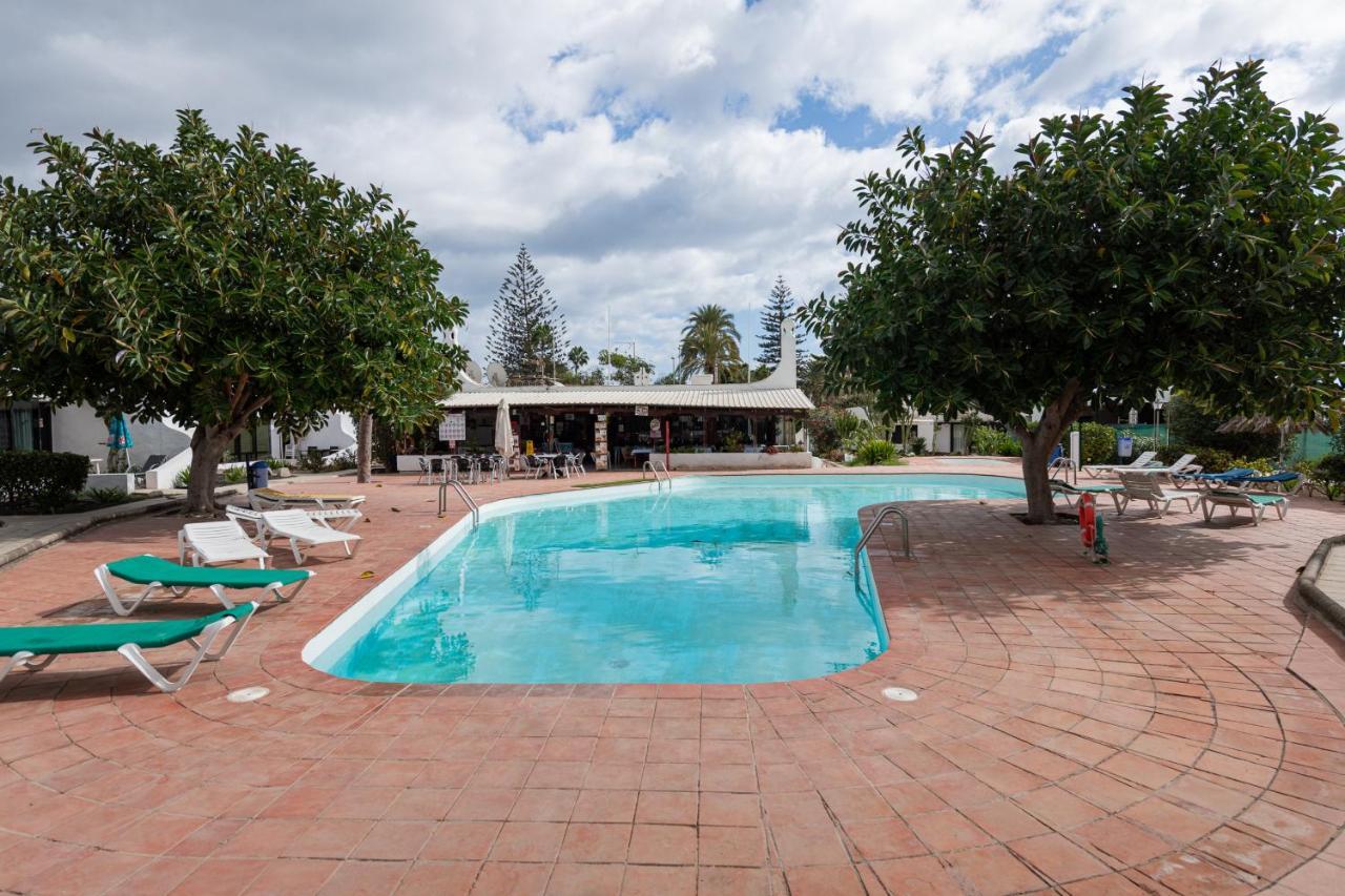 Modern Bungalow Dragon Club II Villa San Bartolome Bagian luar foto