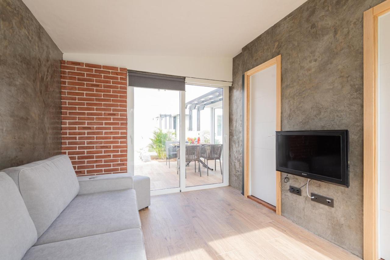 Modern Bungalow Dragon Club II Villa San Bartolome Bagian luar foto